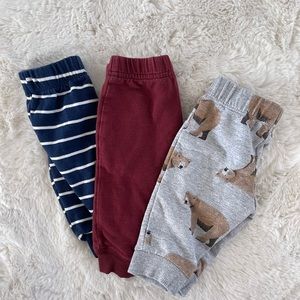 3 Carter’s Sweatpants size 6 months